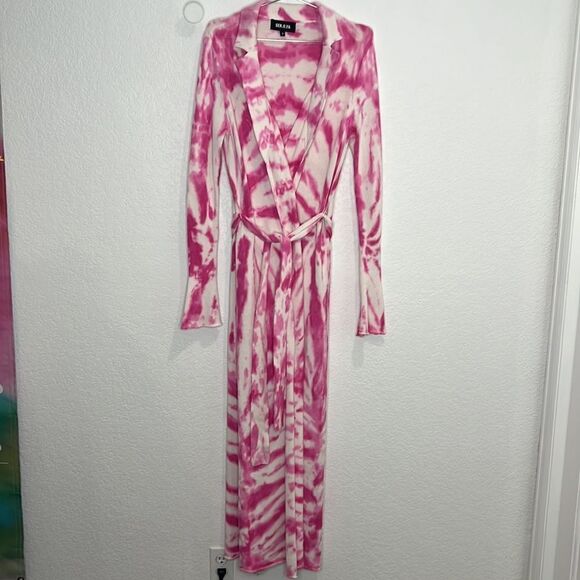 Ser.O.Ya Gloria Cardigan Dress in White Pink Swirl TieDye Revolve Small - Picture 2 of 16